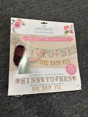 Jumbo Floral "Mrs to Mrs" Letter Banner Kit - Pink & Gold